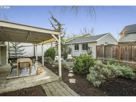 5310 SE Lafayette Street Portland OR 97206