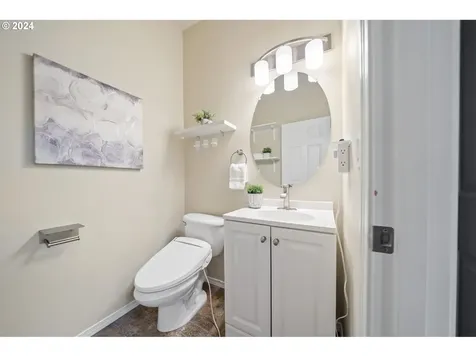 715 N Little Oak Street Newberg OR 97132