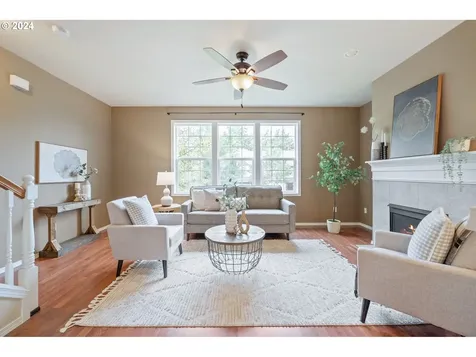 715 N Little Oak Street Newberg OR 97132