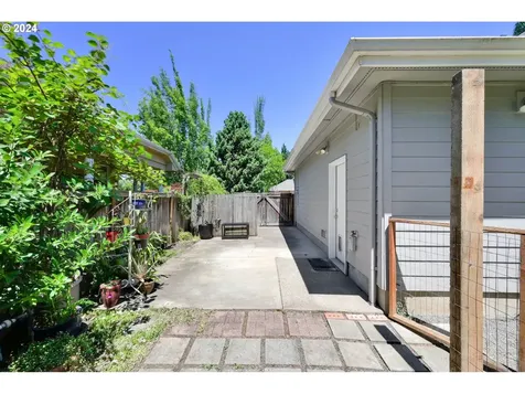 2860 Barbados Drive Eugene OR 97408