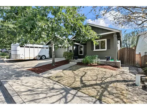 4859 Glacier Drive Springfield OR 97478
