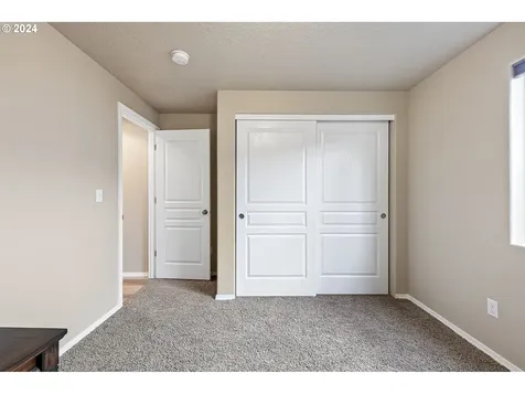 4859 Glacier Drive Springfield OR 97478