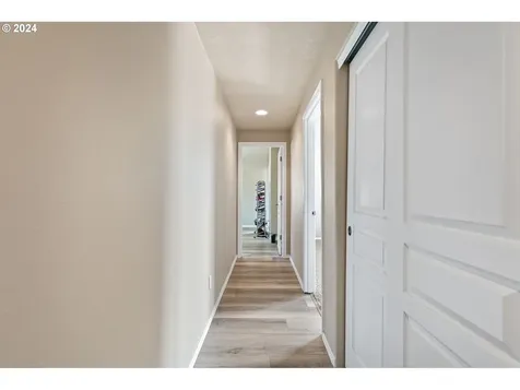 4859 Glacier Drive Springfield OR 97478