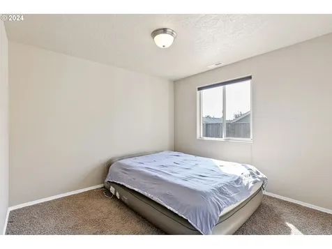 4859 Glacier Drive Springfield OR 97478