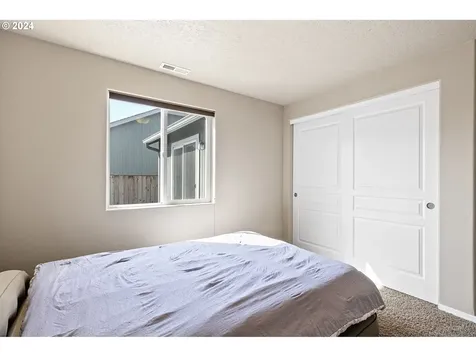 4859 Glacier Drive Springfield OR 97478