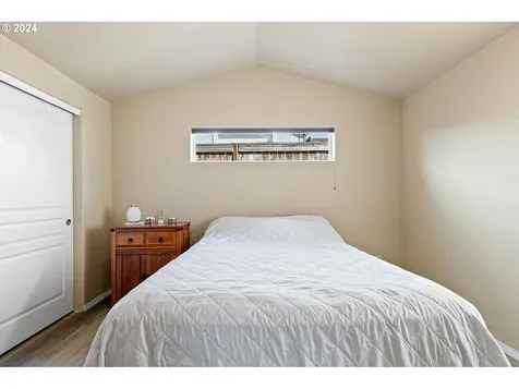 4859 Glacier Drive Springfield OR 97478