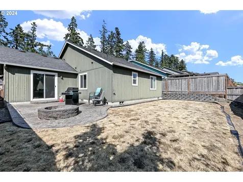 4859 Glacier Drive Springfield OR 97478