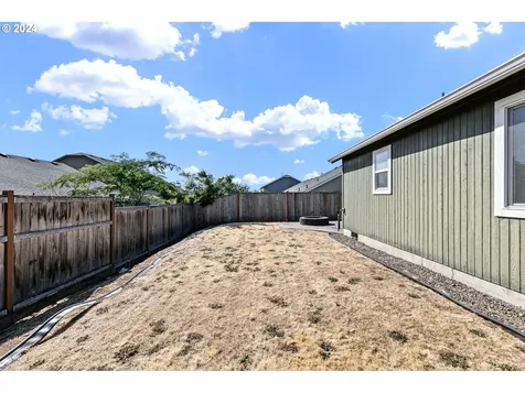 4859 Glacier Drive Springfield OR 97478