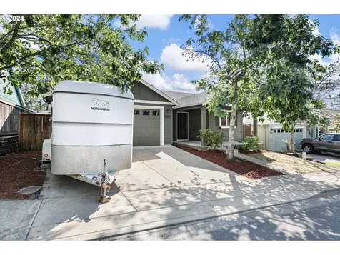 4859 Glacier Drive Springfield OR 97478
