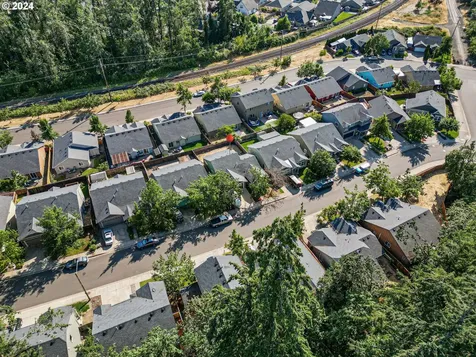 4859 Glacier Drive Springfield OR 97478