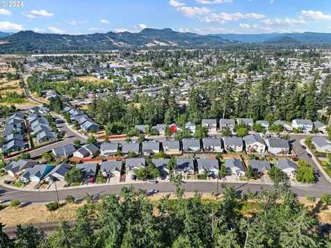 4859 Glacier Drive Springfield OR 97478