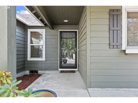 4859 Glacier Drive Springfield OR 97478