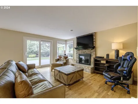 253 N Lotus Isle Drive Portland OR 97217