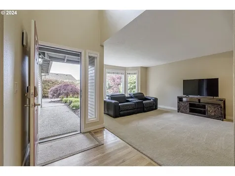 253 N Lotus Isle Drive Portland OR 97217