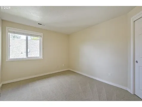 253 N Lotus Isle Drive Portland OR 97217