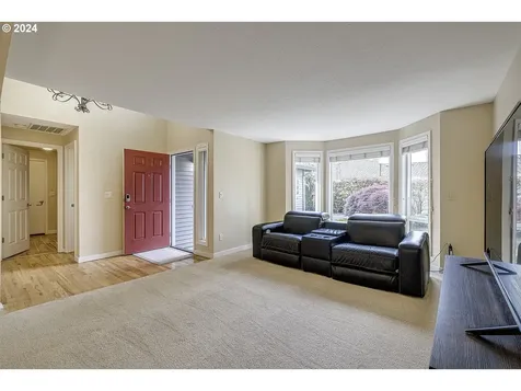 253 N Lotus Isle Drive Portland OR 97217
