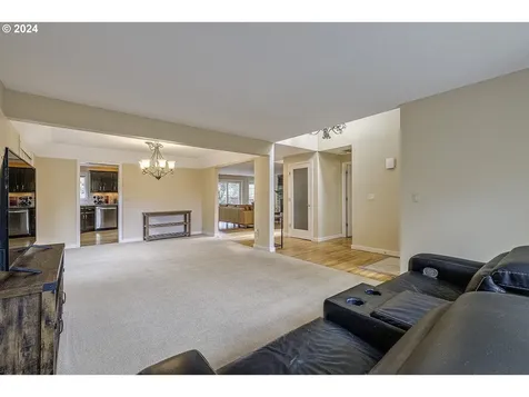 253 N Lotus Isle Drive Portland OR 97217