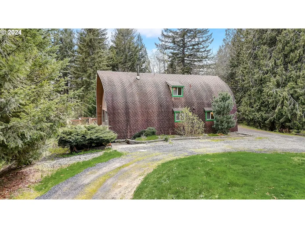 2162 Loop Road Stevenson WA 98648