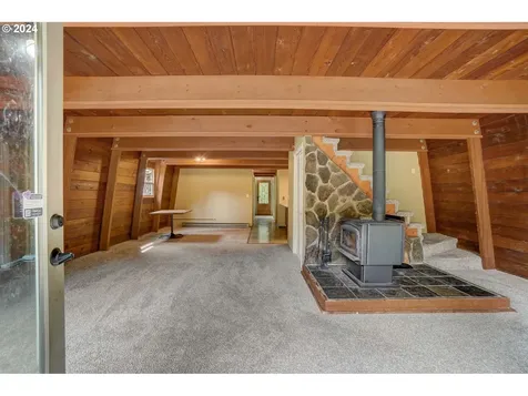 2162 Loop Road Stevenson WA 98648