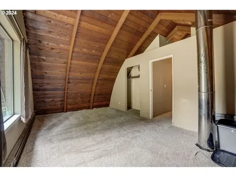 2162 Loop Road Stevenson WA 98648