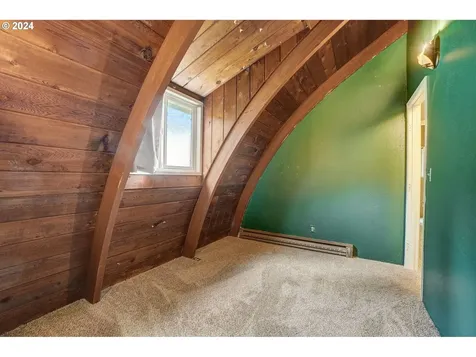 2162 Loop Road Stevenson WA 98648