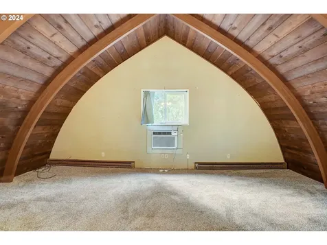 2162 Loop Road Stevenson WA 98648