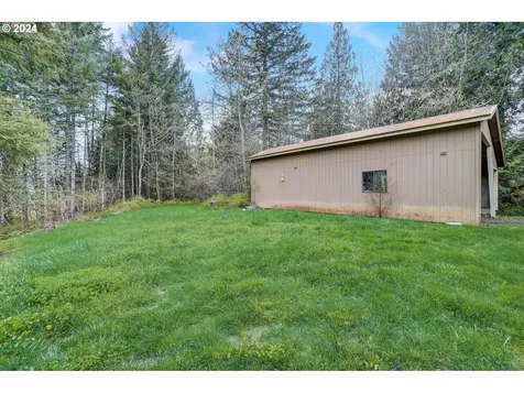 2162 Loop Road Stevenson WA 98648