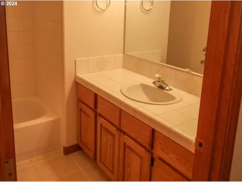 410 Nw Rachel Lynn Way Roseburg OR 97471