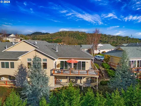 410 Nw Rachel Lynn Way Roseburg OR 97471