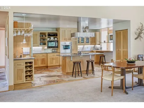 86083 Cherokee Drive Eugene OR 97402