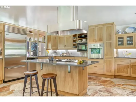 86083 Cherokee Drive Eugene OR 97402