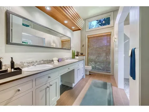 86083 Cherokee Drive Eugene OR 97402