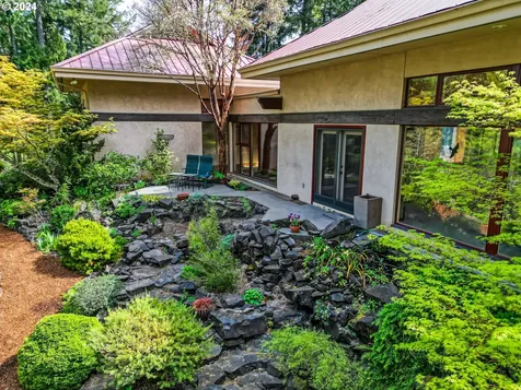 86083 Cherokee Drive Eugene OR 97402