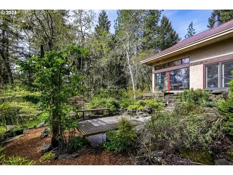 86083 Cherokee Drive Eugene OR 97402
