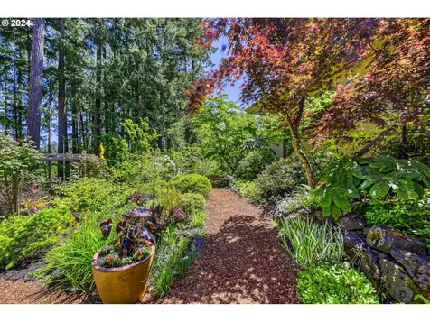 86083 Cherokee Drive Eugene OR 97402