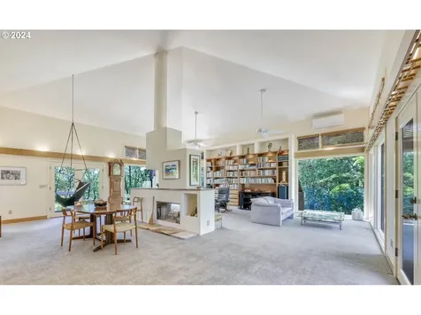 86083 Cherokee Drive Eugene OR 97402