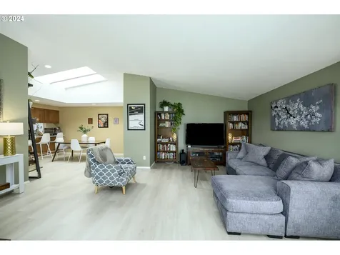 609 N Dolash Court Newberg OR 97132