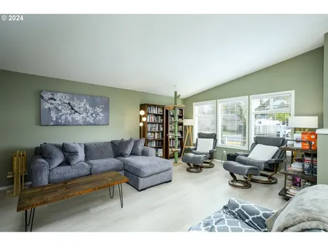 609 N Dolash Court Newberg OR 97132