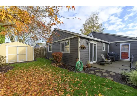 609 N Dolash Court Newberg OR 97132