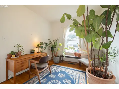 3943 SE 28th Place Portland OR 97202