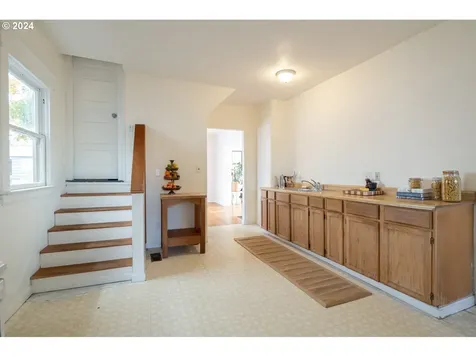 3943 SE 28th Place Portland OR 97202