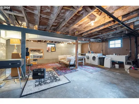 3943 SE 28th Place Portland OR 97202