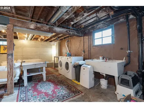 3943 SE 28th Place Portland OR 97202
