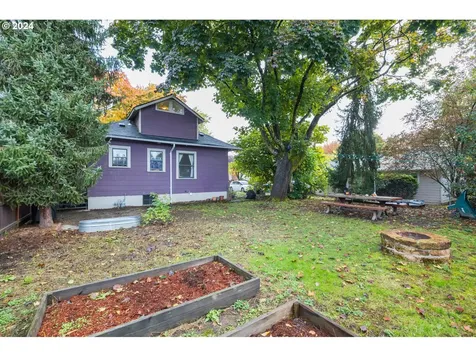 3943 SE 28th Place Portland OR 97202