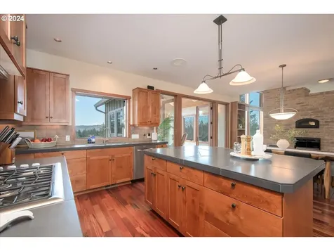 7715 Ne 317th Place Camas WA 98607