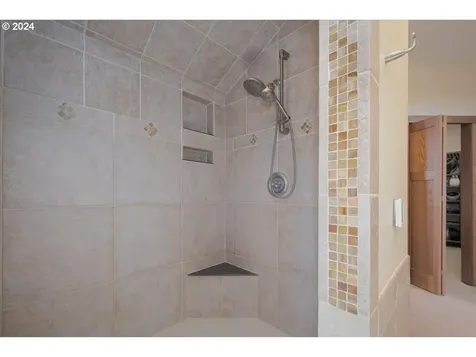 7715 Ne 317th Place Camas WA 98607