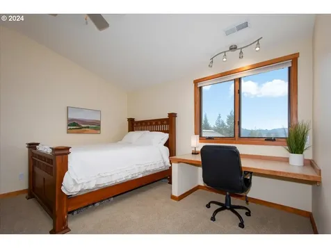 7715 Ne 317th Place Camas WA 98607