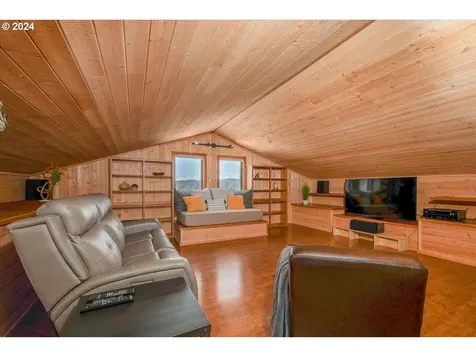 7715 Ne 317th Place Camas WA 98607