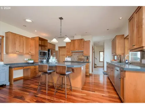 7715 Ne 317th Place Camas WA 98607