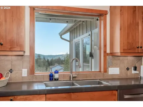7715 Ne 317th Place Camas WA 98607